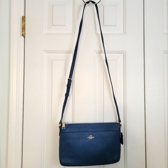 Coach Handbags - Coach crossbody bag